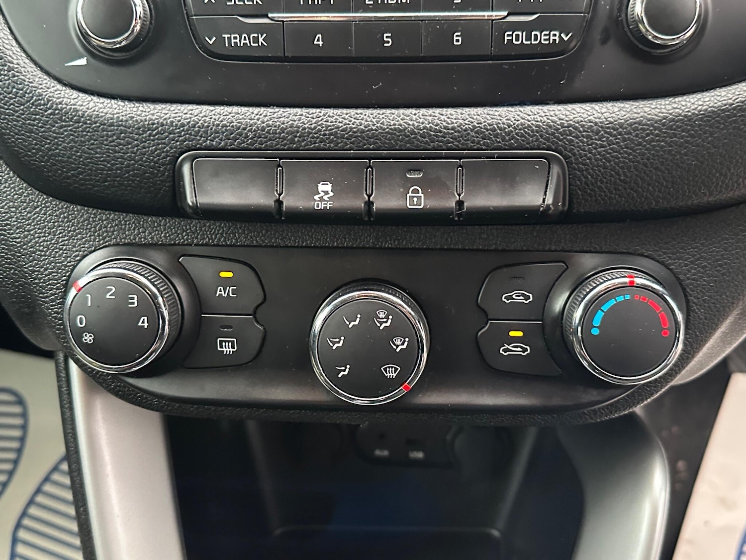 Used Kia Pro Ceed 2014 for sale - 75740888: Photo 31