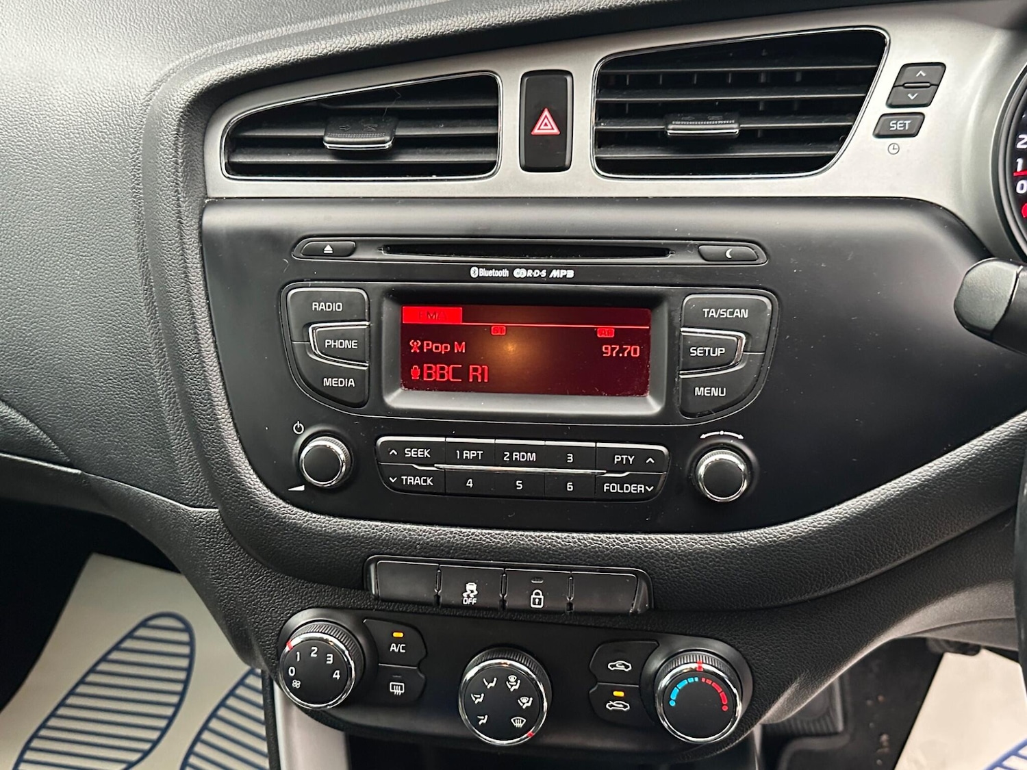 Used Kia Pro Ceed 2014 for sale - 75740888: Photo 32