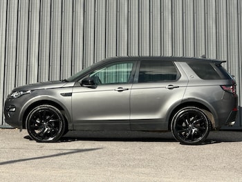 Used Land Rover Discovery Sport 2016 for sale - 76446872: Photo