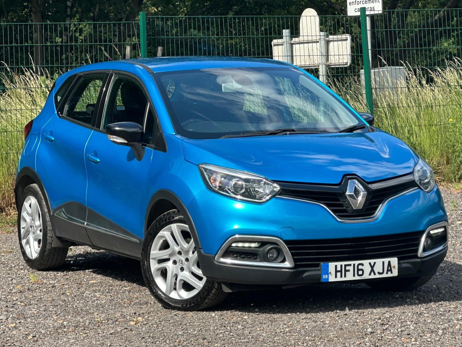 Used Renault Captur 2016 for sale - 76026518: Photo 1