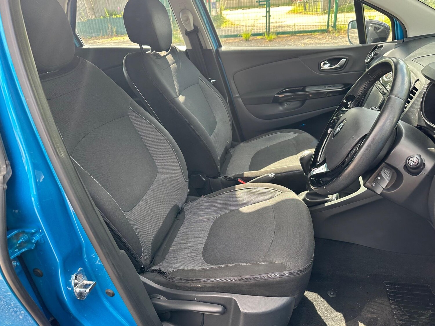 Used Renault Captur 2016 for sale - 76026518: Photo 30