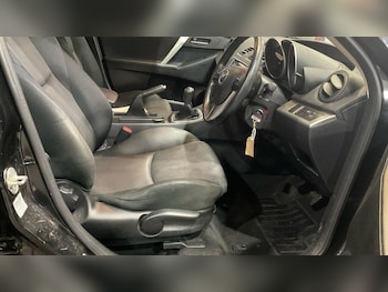 Used Mazda Mazda3 2013 for sale - 76109117: Photo 2