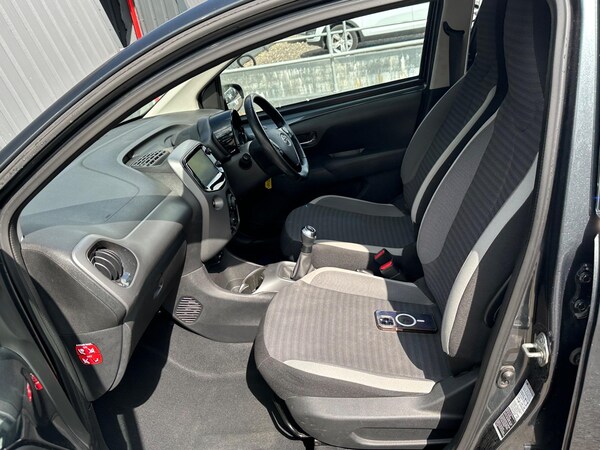 Used Toyota AYGO 2018 for sale - 75290572: Photo 18