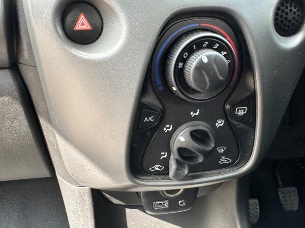 Used Toyota AYGO 2018 for sale - 75290572: Photo 24