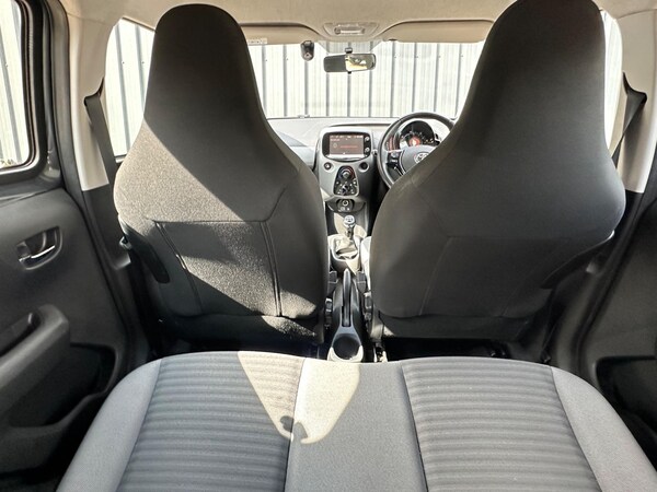 Used Toyota AYGO 2018 for sale - 75290572: Photo 30