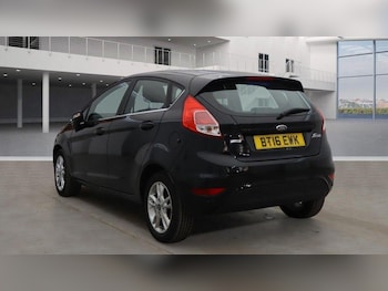 Used Ford Fiesta 2016 for sale - 75402205: Photo