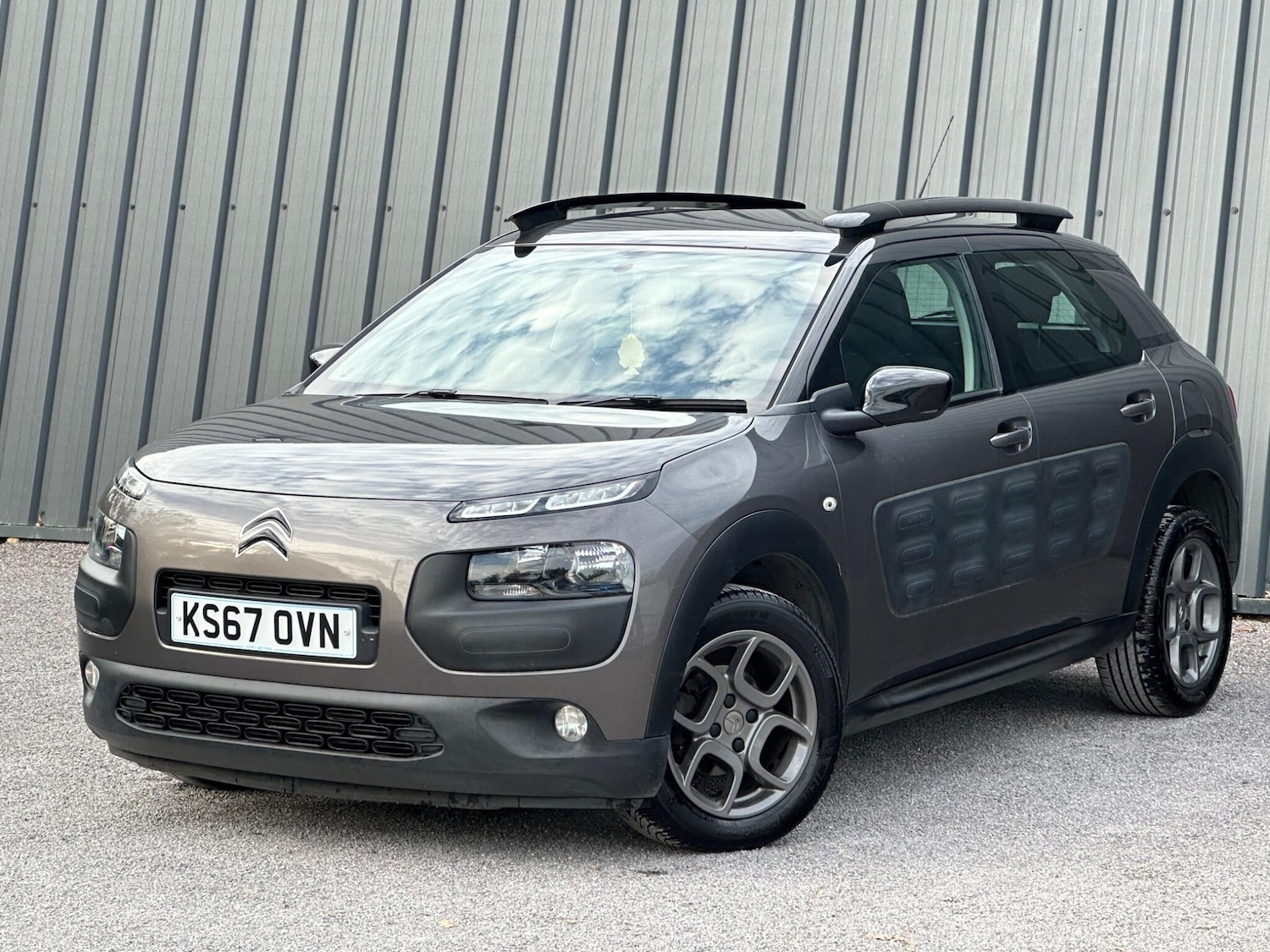 Used Citroen C4 Cactus 2017 for sale - 76109360: Photo 2