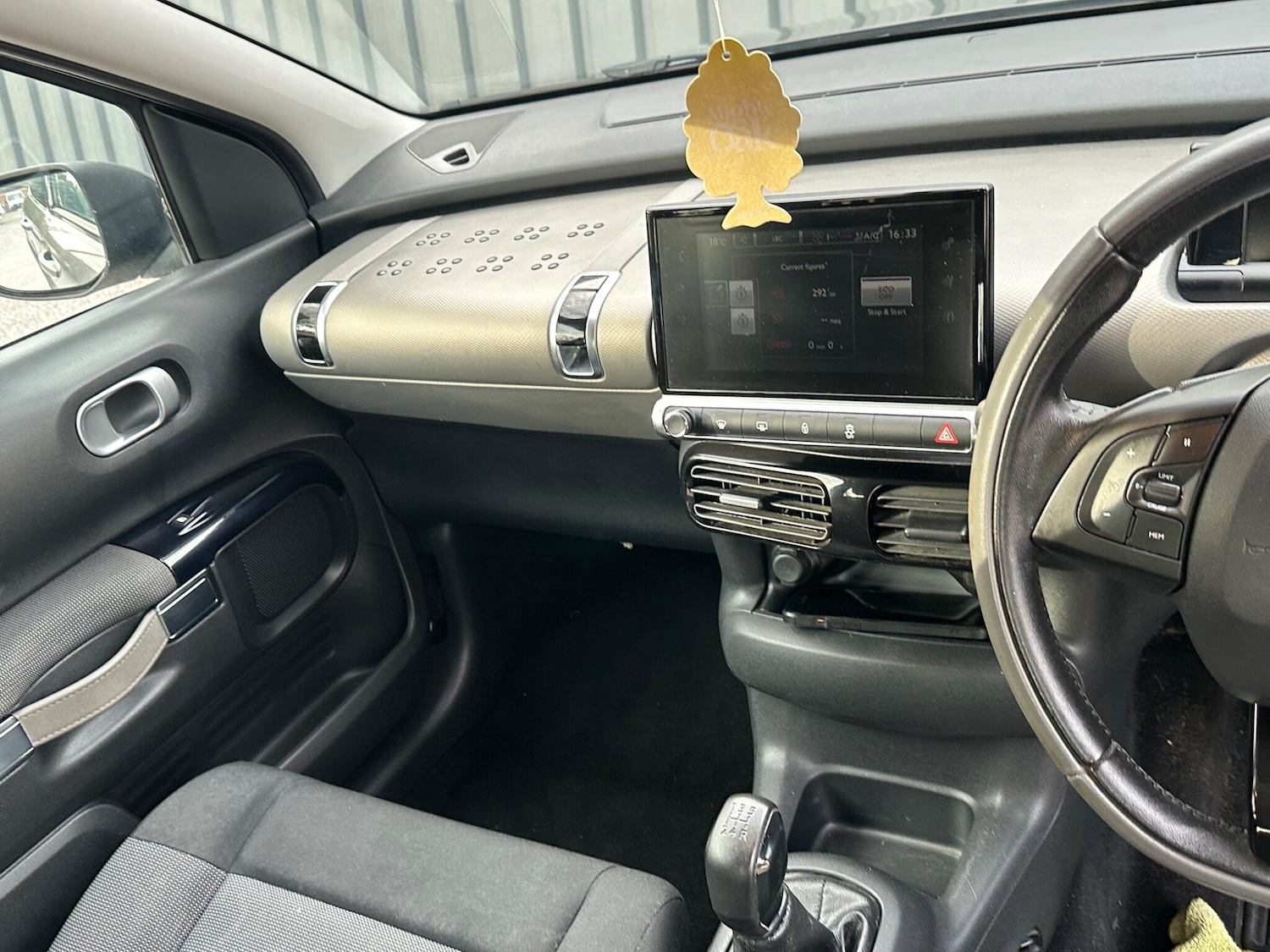 Used Citroen C4 Cactus 2017 for sale - 76109360: Photo 25
