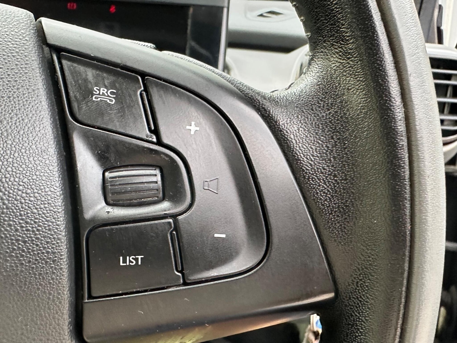 Used Citroen C4 Cactus 2017 for sale - 76109360: Photo 31