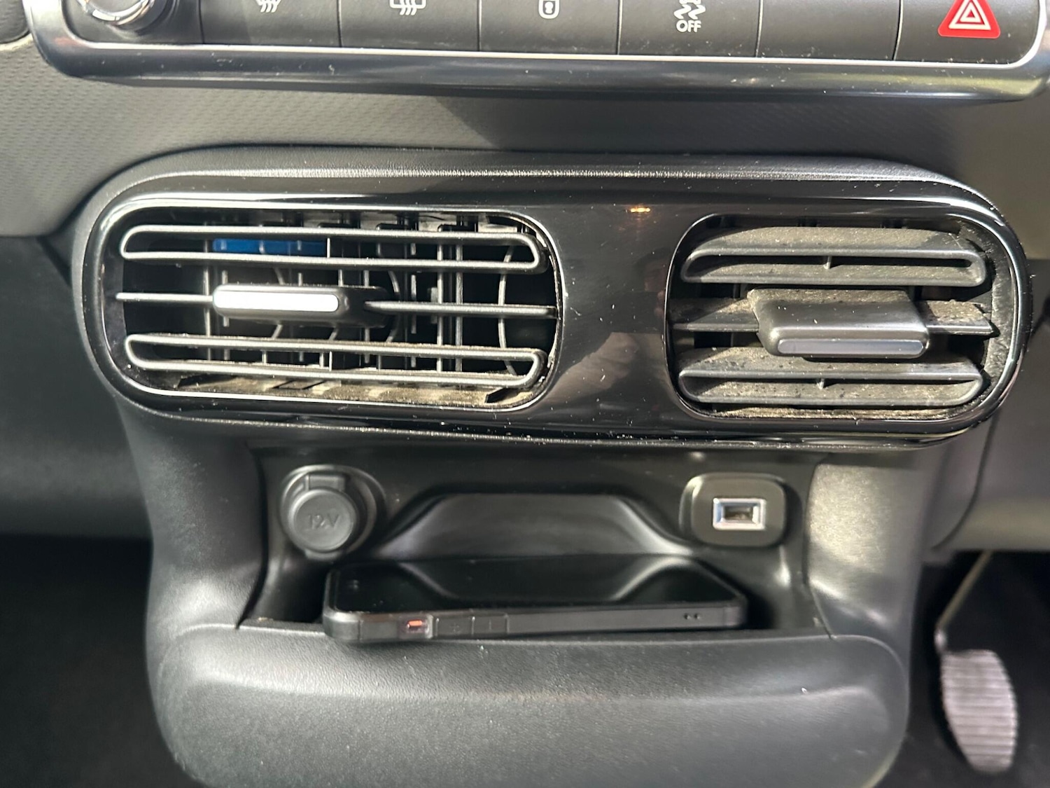 Used Citroen C4 Cactus 2017 for sale - 76109360: Photo 33