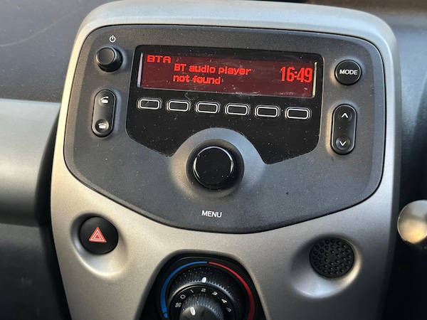 Used Toyota AYGO 2018 for sale - 76239886: Photo 20