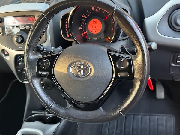 Used Toyota AYGO 2018 for sale - 76239886: Photo 22