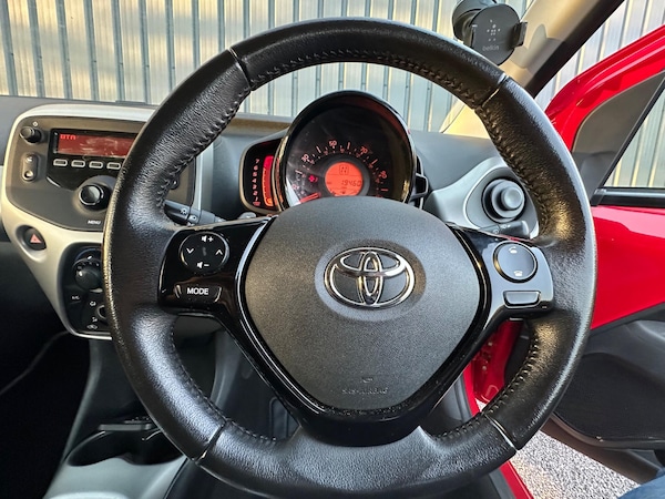 Used Toyota AYGO 2018 for sale - 76239886: Photo 23