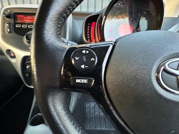 Used Toyota AYGO 2018 for sale - 76239886: Photo 27