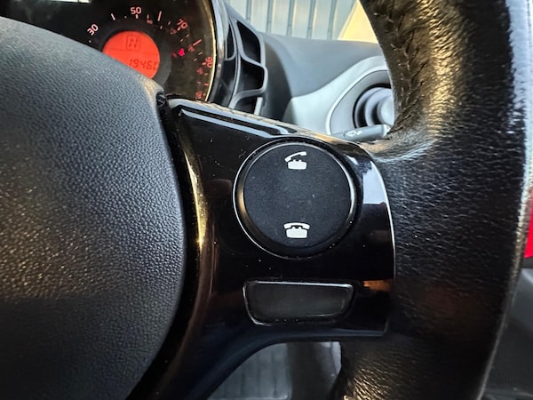 Used Toyota AYGO 2018 for sale - 76239886: Photo 28