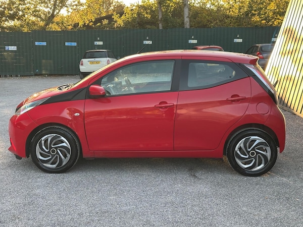 Used Toyota AYGO 2018 for sale - 76239886: Photo 2