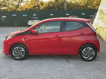 Used Toyota AYGO 2018 for sale - 76239886: Photo 2