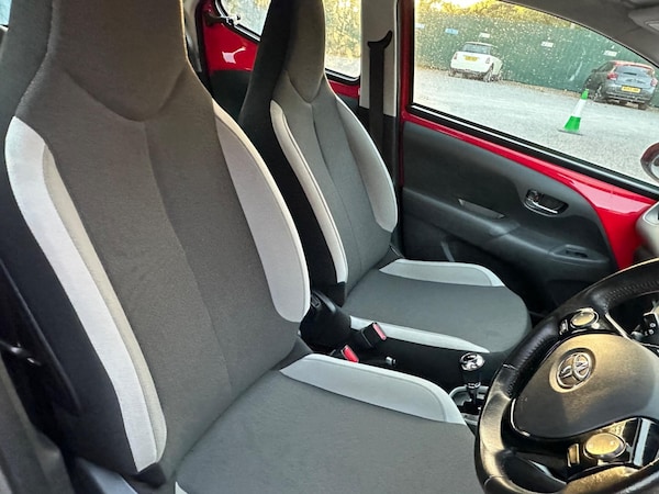 Used Toyota AYGO 2018 for sale - 76239886: Photo 34