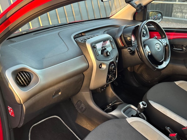 Used Toyota AYGO 2018 for sale - 76239886: Photo 35