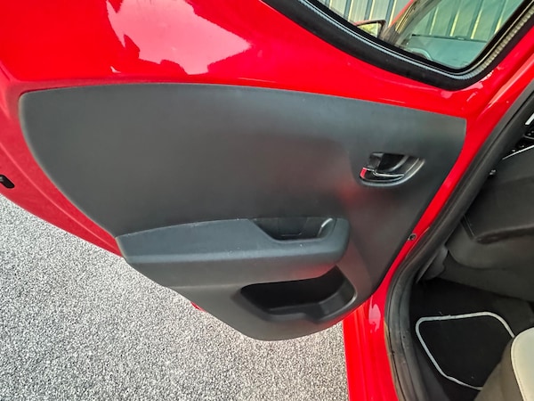 Used Toyota AYGO 2018 for sale - 76239886: Photo 46