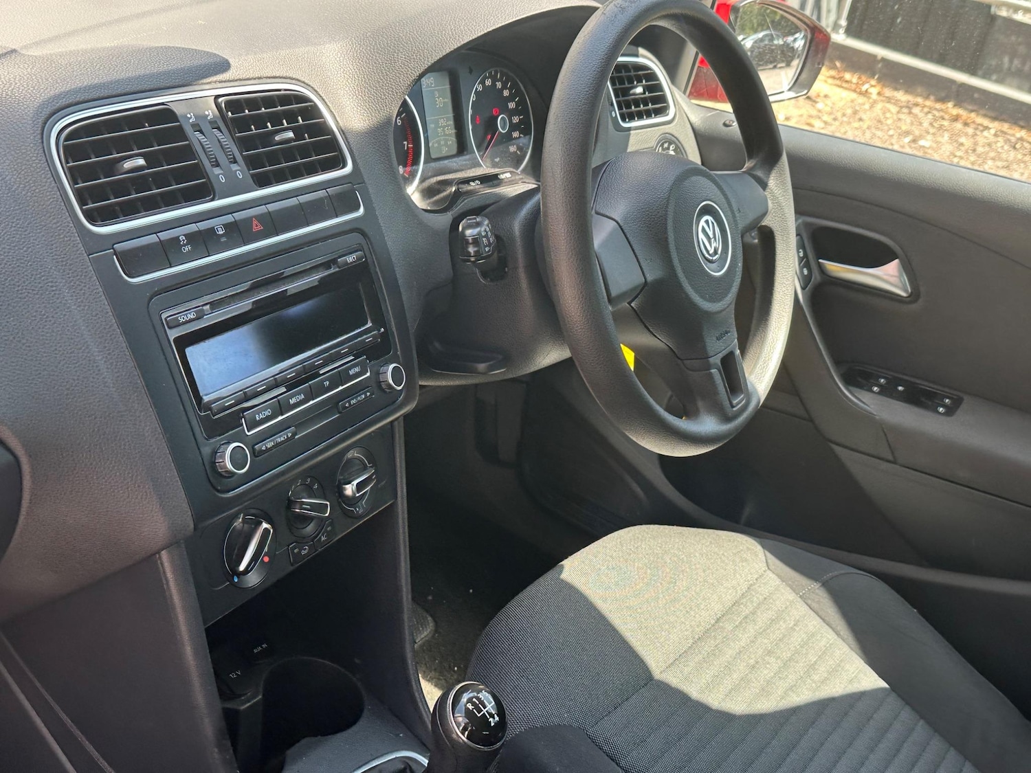 Used Volkswagen Polo 2013 for sale - 76408576: Photo 12