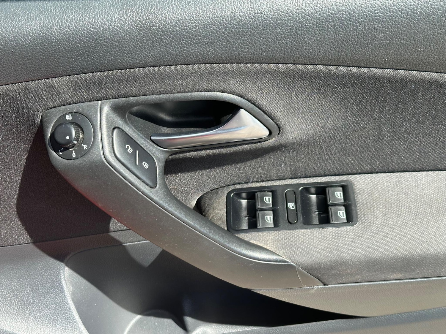 Used Volkswagen Polo 2013 for sale - 76408576: Photo 23