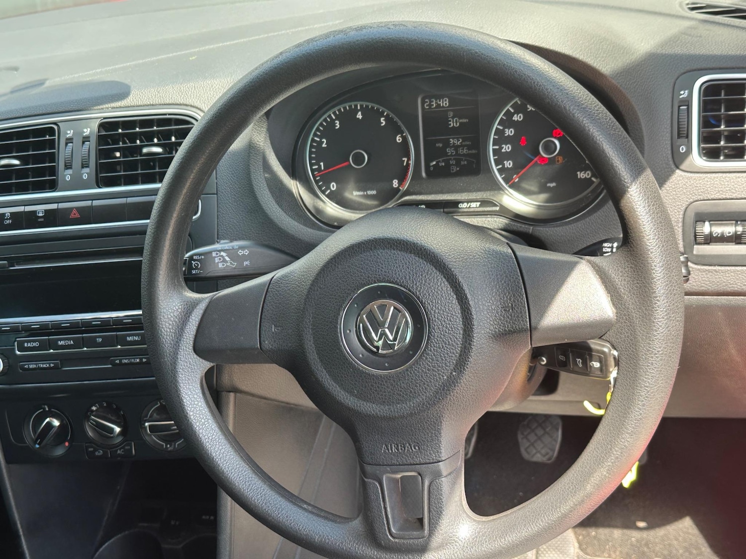 Used Volkswagen Polo 2013 for sale - 76408576: Photo 40