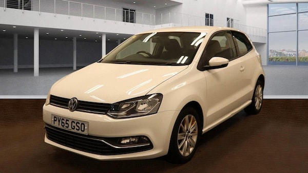 Used Volkswagen Polo 2016 for sale - 75740942: Photo 2