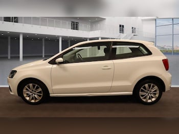 Used Volkswagen Polo 2016 for sale - 75740942: Photo