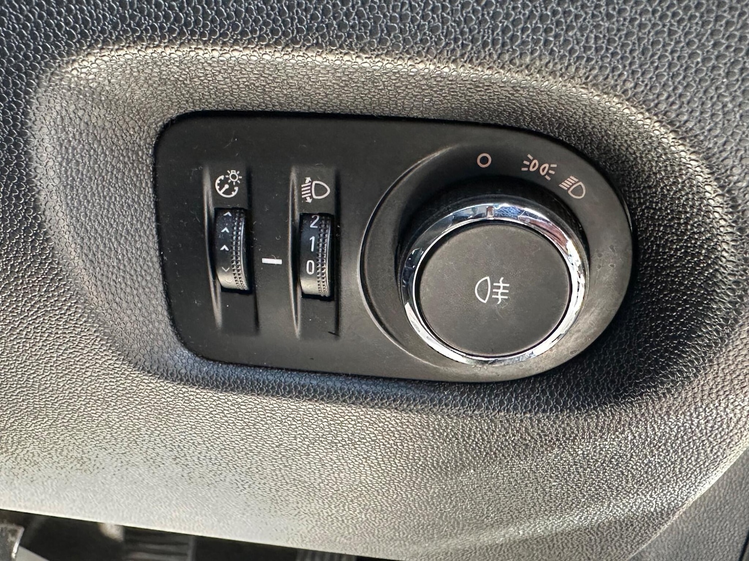 Used Vauxhall Corsa 2012 for sale - 75741755: Photo 19