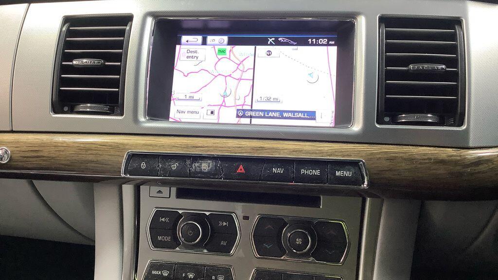 Used Jaguar XF 2012 for sale - 76108985: Photo 6