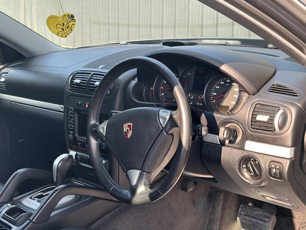 Used Porsche Cayenne 2006 for sale - 74668477: Photo 15