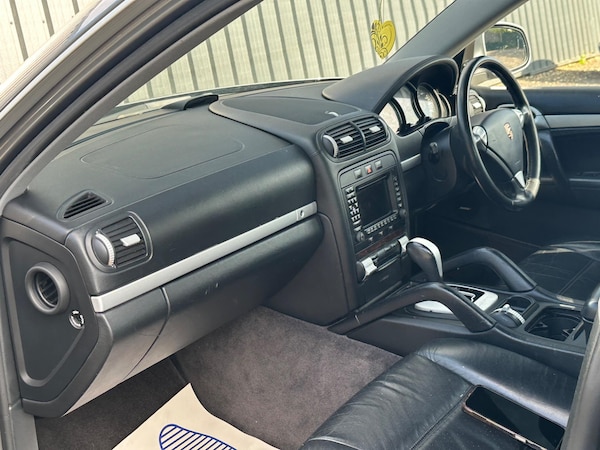 Used Porsche Cayenne 2006 for sale - 74668477: Photo 32
