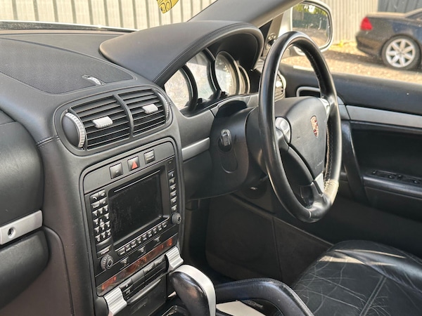 Used Porsche Cayenne 2006 for sale - 74668477: Photo 37