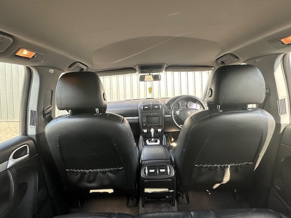 Used Porsche Cayenne 2006 for sale - 74668477: Photo 46