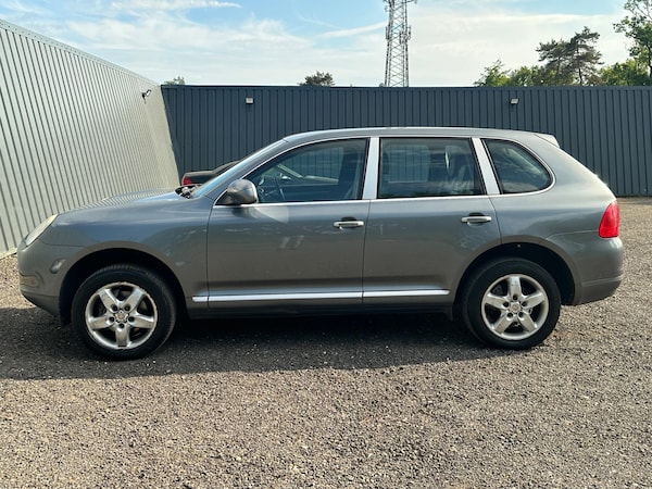 Used Porsche Cayenne 2006 for sale - 74668477: Photo 4