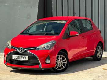 Used Toyota Yaris 2015 for sale - 75267856: Photo