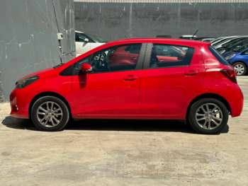 Used Toyota Yaris 2015 for sale - 75267856: Photo