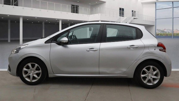 Used Peugeot 208 2016 for sale - 75185867: Photo 5