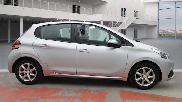 Used Peugeot 208 2016 for sale - 75185867: Photo 7