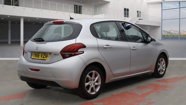 Used Peugeot 208 2016 for sale - 75185867: Photo 8