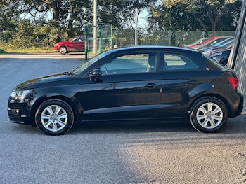 Used Audi A1 2011 for sale - 75990276: Photo 4