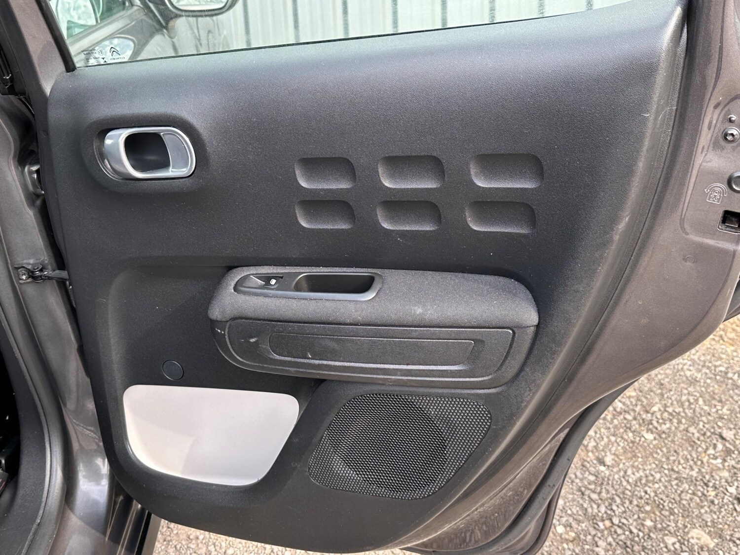 Vehicle 29