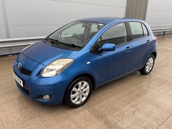 Used Toyota Yaris 2011 for sale - 76980178: Photo