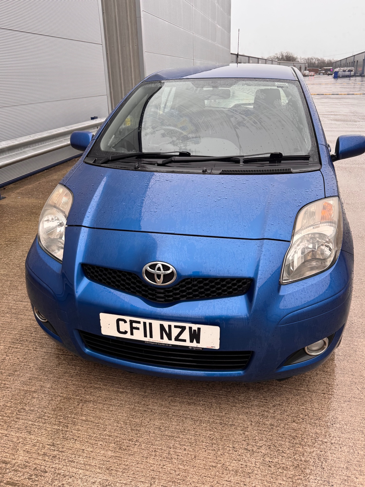 Used Toyota Yaris 2011 for sale - 76980178: Photo 2