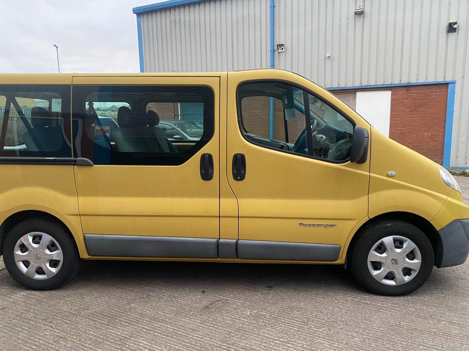 Used Renault Trafic 2010 for sale - 77063247: Photo 2