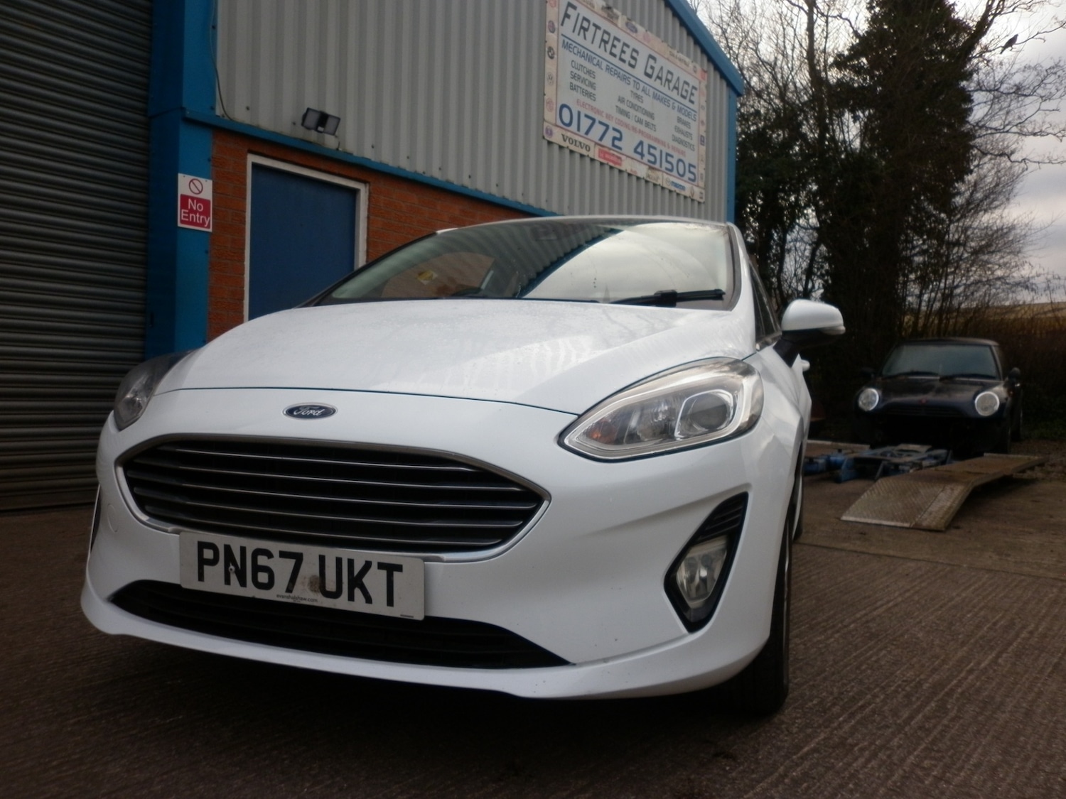 Used Ford Fiesta 2017 for sale - 77069081: Photo 1