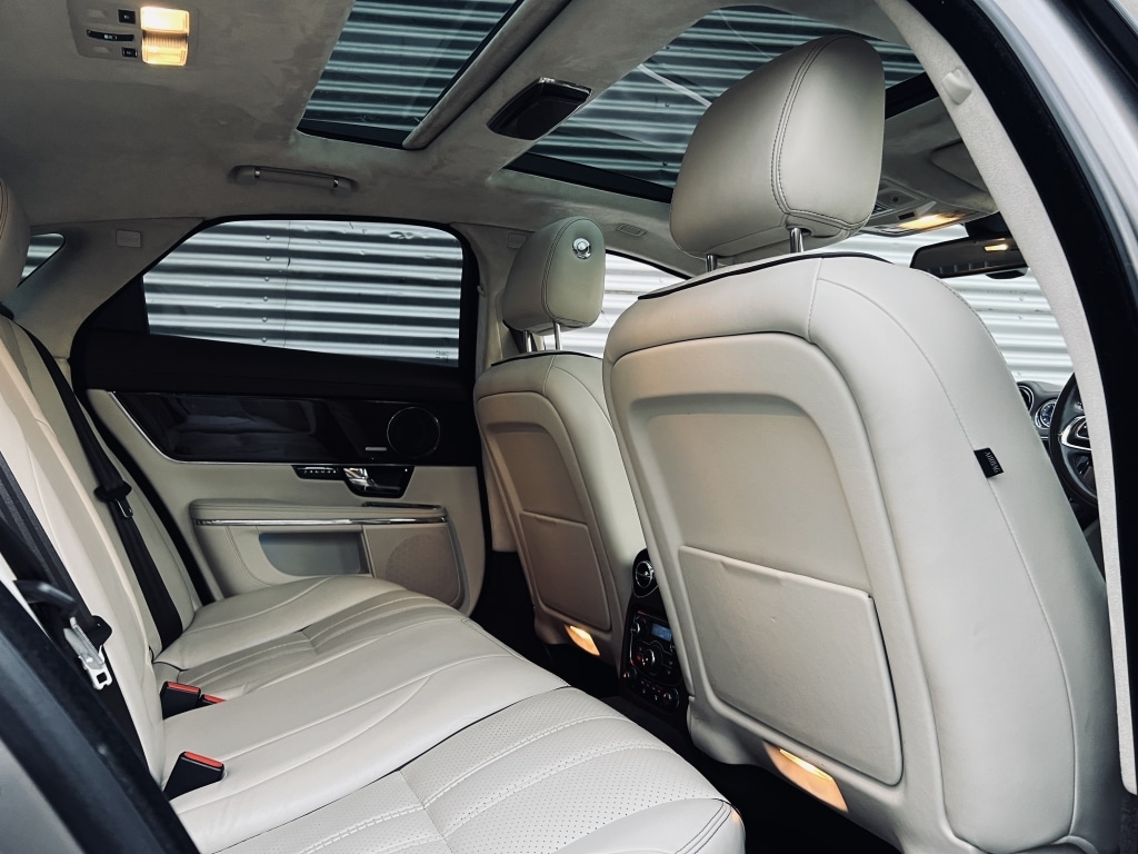 Used Jaguar XJ 2011 for sale - 76897249: Photo 26