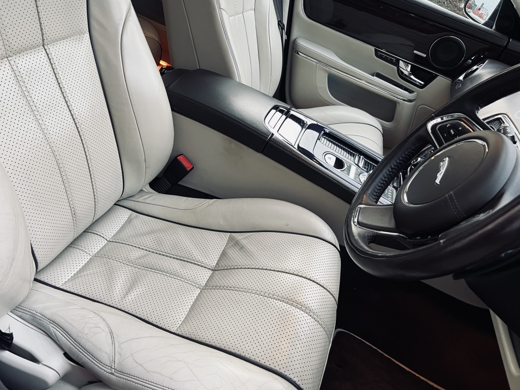 Used Jaguar XJ 2011 for sale - 76897249: Photo 30