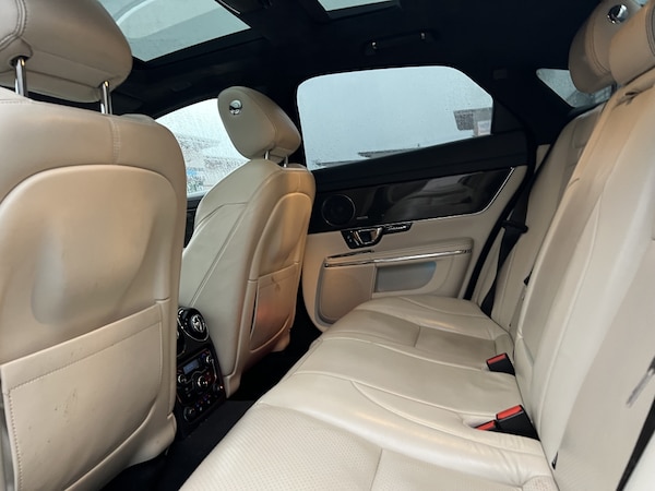 Used Jaguar XJ 2013 for sale - 75356894: Photo 13